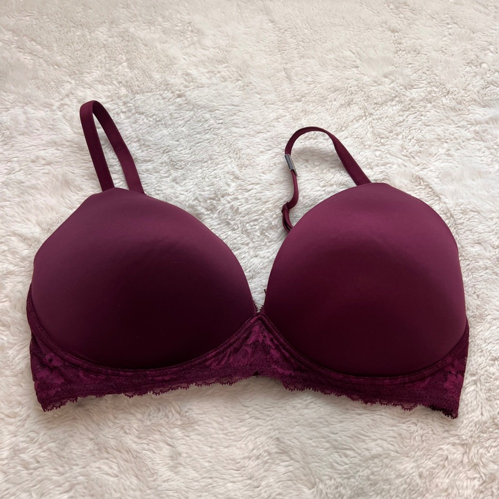 Victoria's Secret Body By Victoria Wireless Lace Bra Size 36DDD Plum 11190445